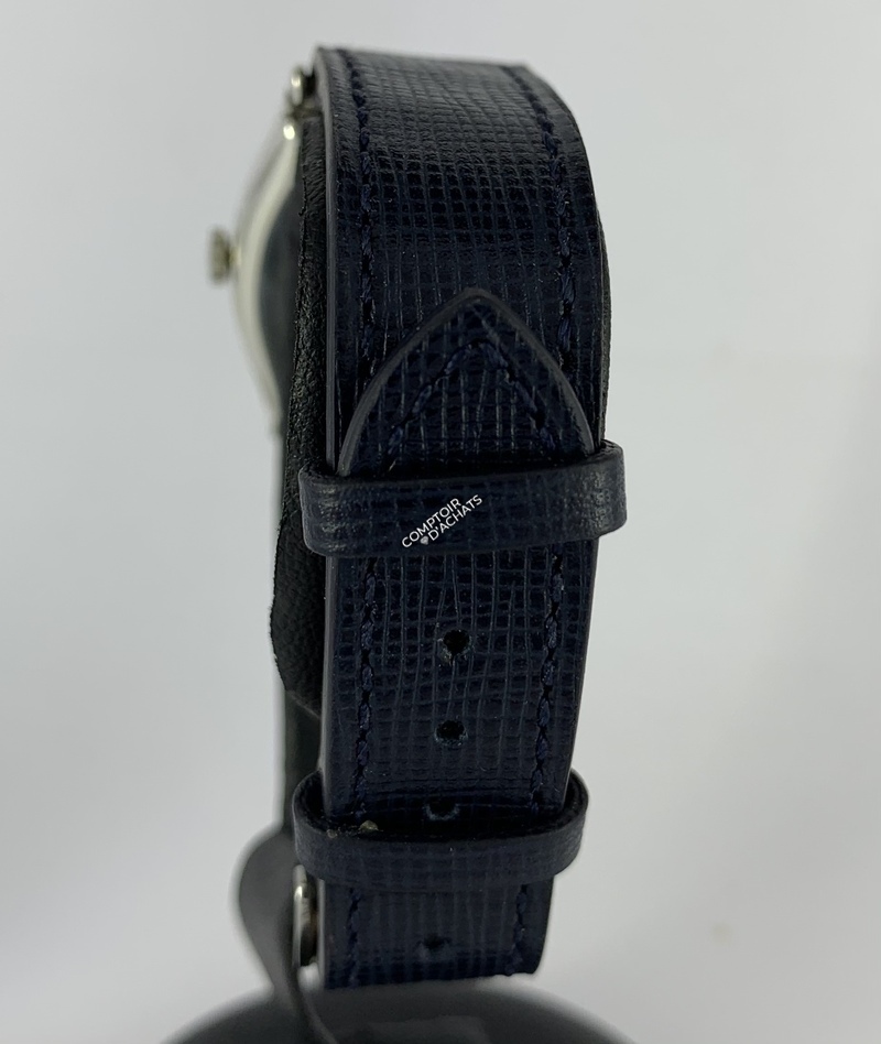 photo n°5 : Omega vintage tonneau argent
 	 
Circa 1920