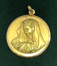 Médaille vierge Marie religieuse or jaune 18 carats pendentif rond Poids 7.09 g