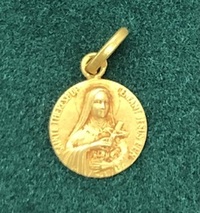 Médaille vierge Marie religieuse or jaune 18 carats pendentif ronde Poids 0.60 g