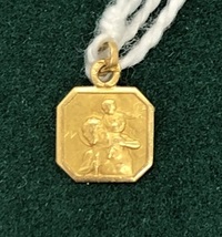 Medaille saint Christophe or jaune 18 carats octogonale pendentif Poids 0.56 g