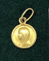Médaille vierge Marie religieuse or jaune 18 carats pendentif Poids 0.41 g