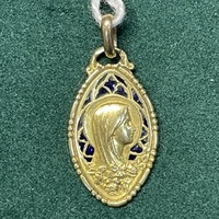 Médaille Vintage vierge Marie religieuse Email et Or jaune 18 carats pendentif Poids 3.13 g