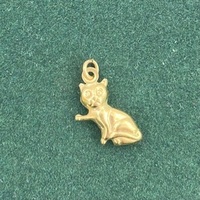 Médaille Pendentif chat or jaune 18 ct Poids 0.55 g