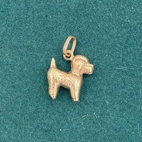 Médaille Pendentif Chien or jaune 18 ct Poids 0.94 g