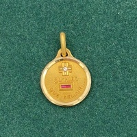 Médaille d'Amour A Augis Or jaune 18 carats pendentif rubis diamant pendentif Poids 1.97 g
