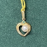 Médaille Pendentif Coeur Perle et Or jaune 18 ct Poids 1.02 g