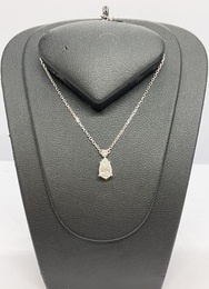 Collier or blanc 18 carats diamants forme poire et rond 3,06g